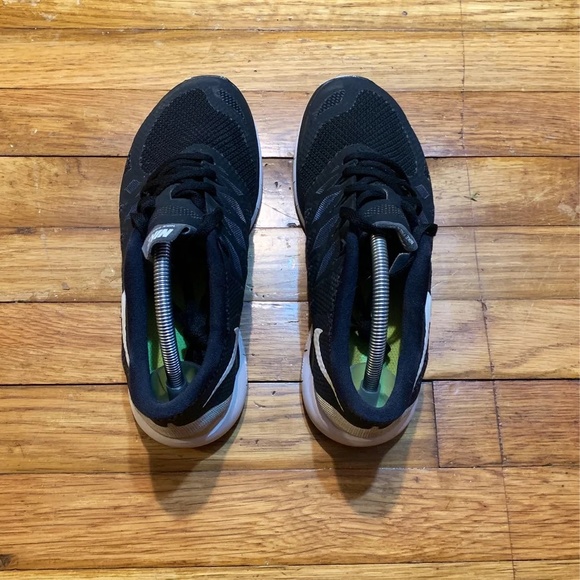 Nike Free - Picture 2 of 4